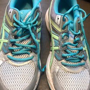 Women’s size 10 ASICS